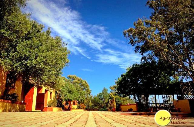 Agriturismo E Antica Fattoria Matteu Bed & Breakfast Teulada Exterior photo